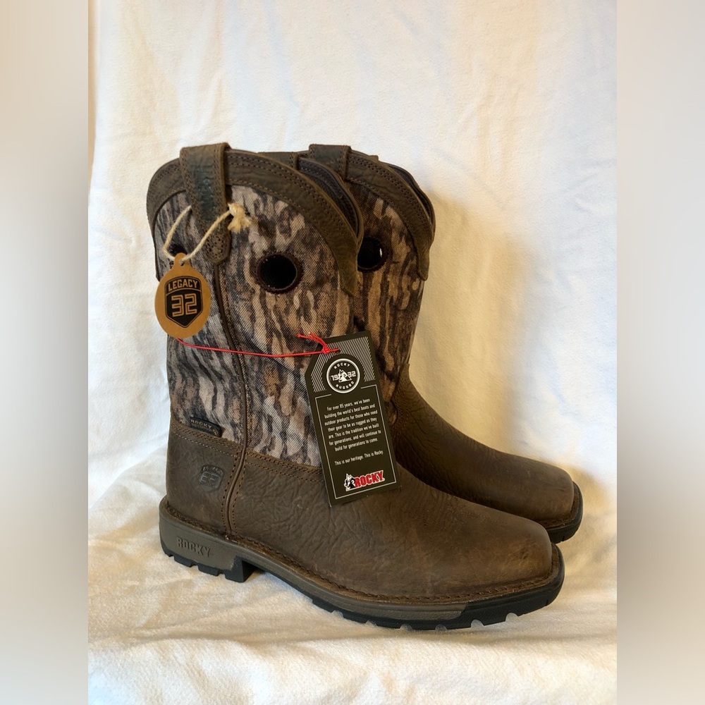 Rocky Brown Leather and Camouflage Boots, Big Boys Size 5.5, New With Tags